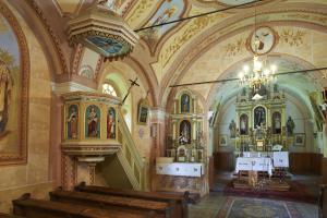 Cerkev svetega Antona Puščavnika (Foto: Tomo Jeseničnik)